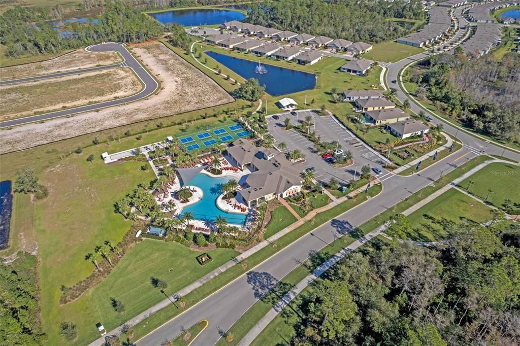 На продажу: $465,000 (4 спален, 2 ванн, 2187 Квадратных фут)