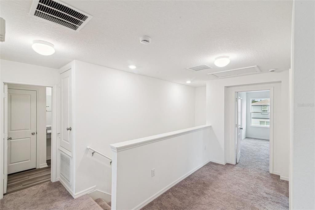 На продажу: $465,000 (4 спален, 2 ванн, 2187 Квадратных фут)