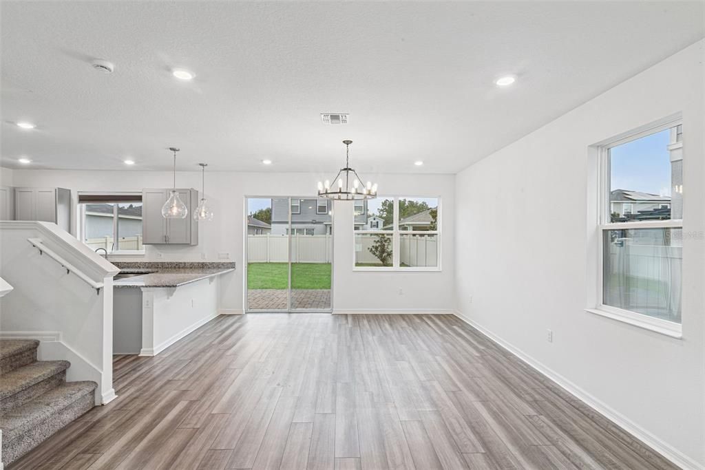 На продажу: $465,000 (4 спален, 2 ванн, 2187 Квадратных фут)