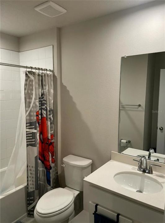 На продажу: $269,900 (3 спален, 2 ванн, 1432 Квадратных фут)