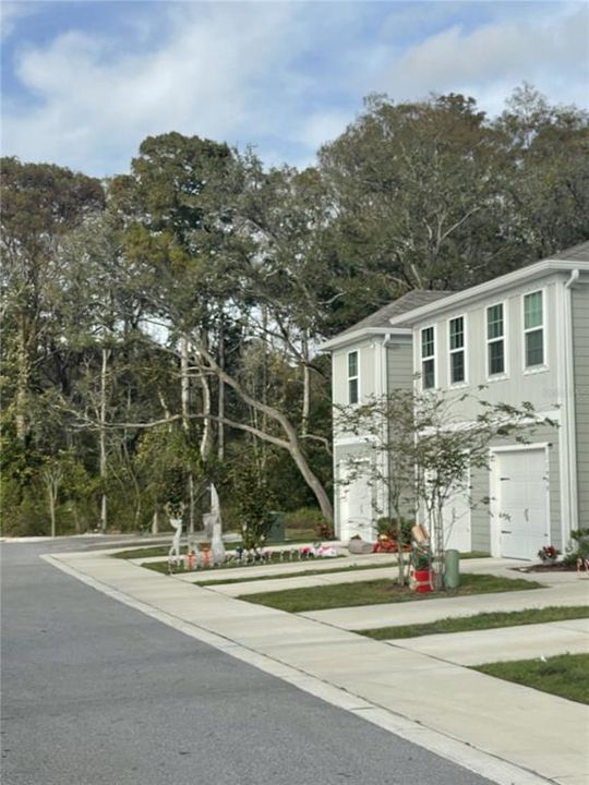 На продажу: $269,900 (3 спален, 2 ванн, 1432 Квадратных фут)