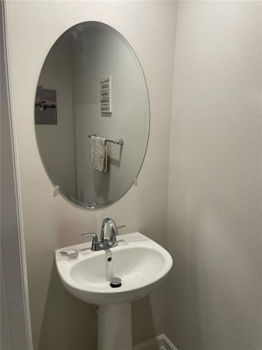 На продажу: $269,900 (3 спален, 2 ванн, 1432 Квадратных фут)