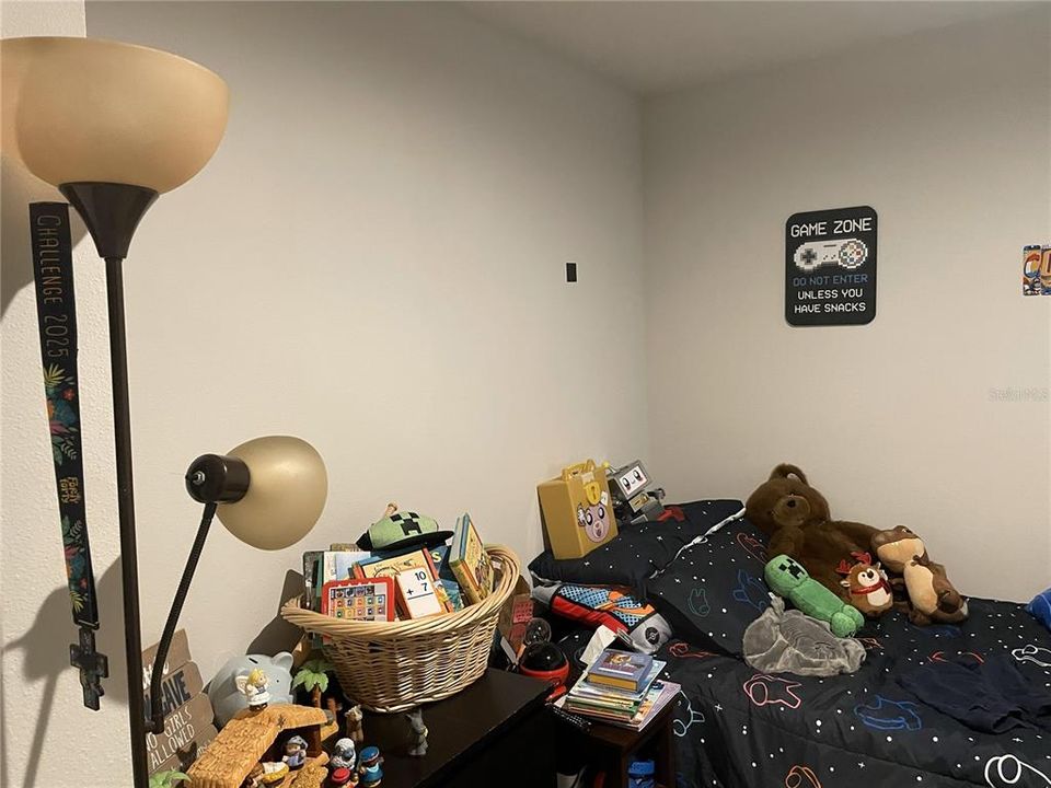 На продажу: $269,900 (3 спален, 2 ванн, 1432 Квадратных фут)