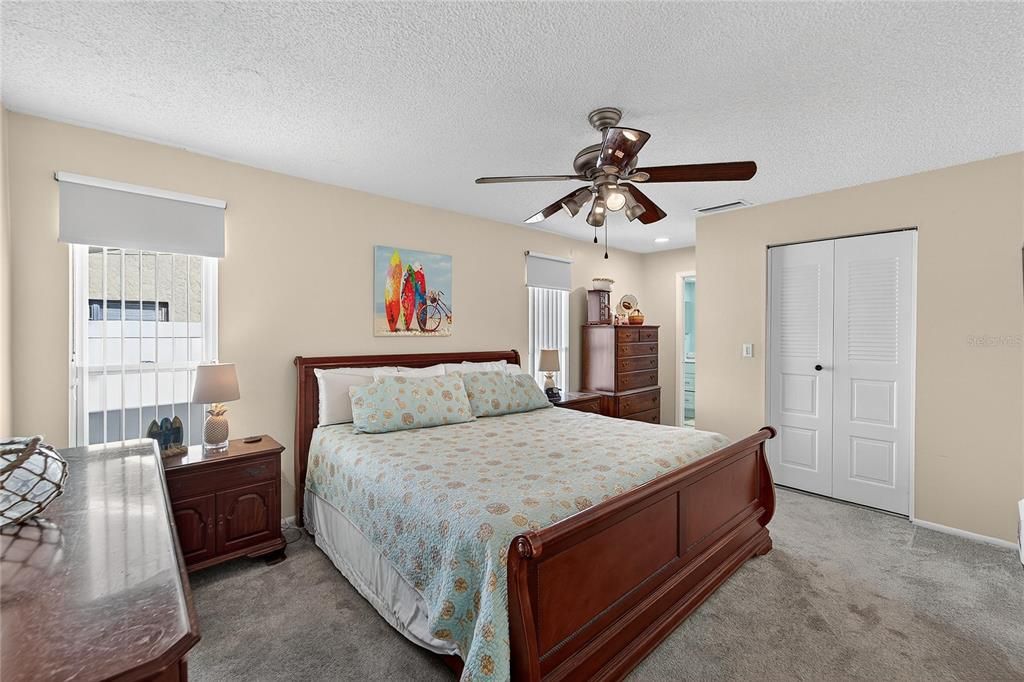 En Venta: $539,000 (3 camas, 2 baños, 1481 Pies cuadrados)