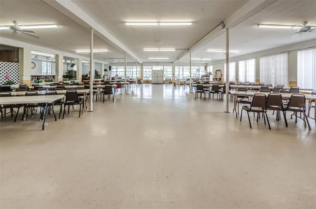 For Sale: $117,000 (2 beds, 2 baths, 875 Square Feet)