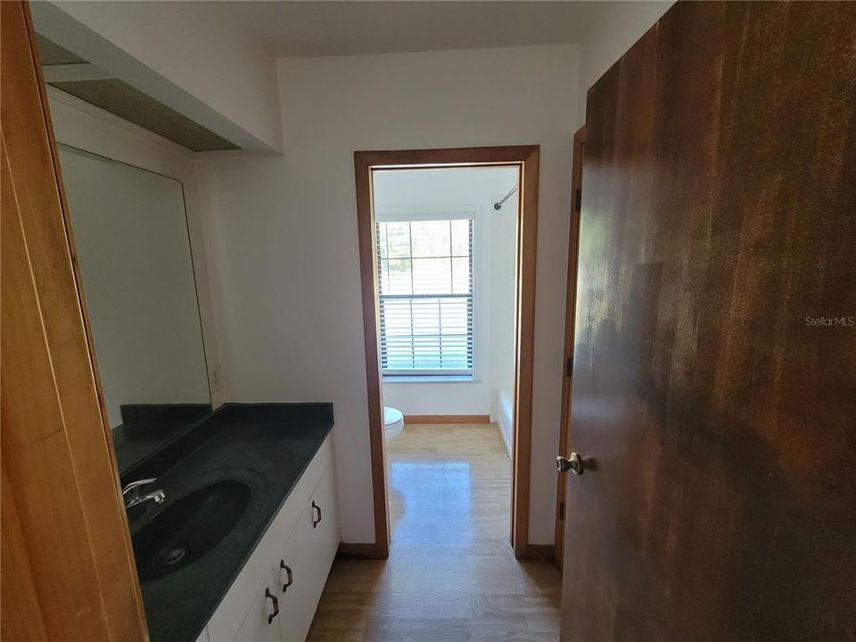 For Rent: $2,650 (4 beds, 3 baths, 1992 Square Feet)