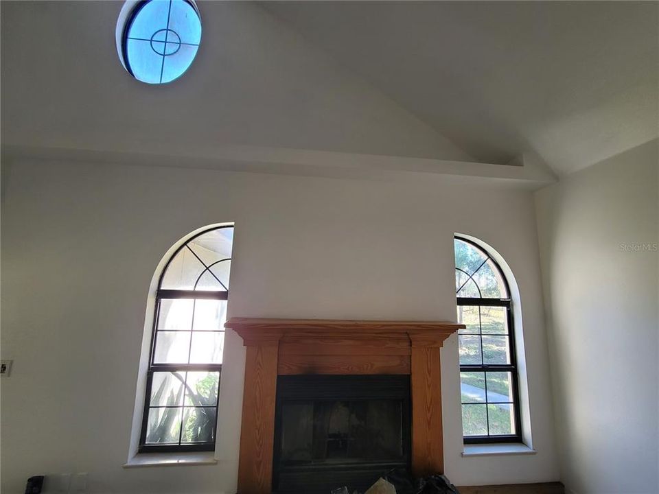 For Rent: $2,650 (4 beds, 3 baths, 1992 Square Feet)