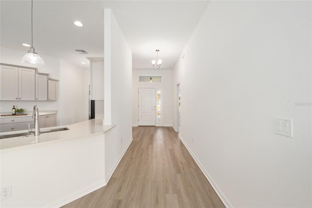 En Venta: $539,900 (3 camas, 2 baños, 1959 Pies cuadrados)