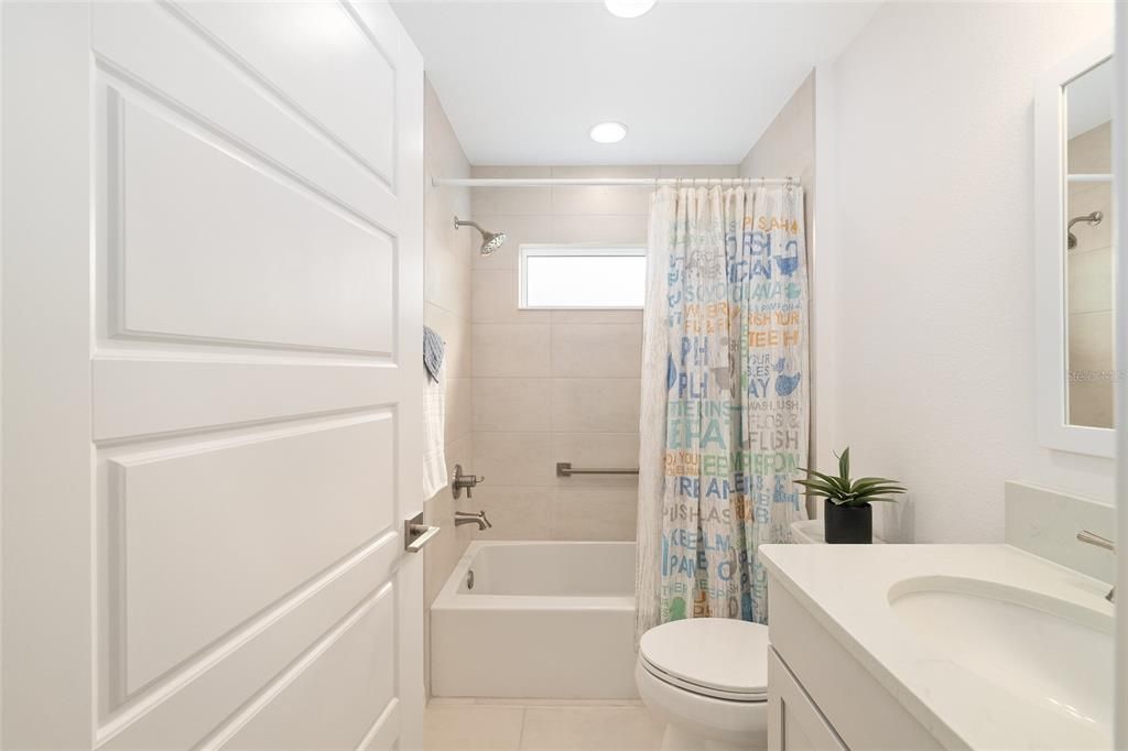 En Venta: $539,900 (3 camas, 2 baños, 1959 Pies cuadrados)