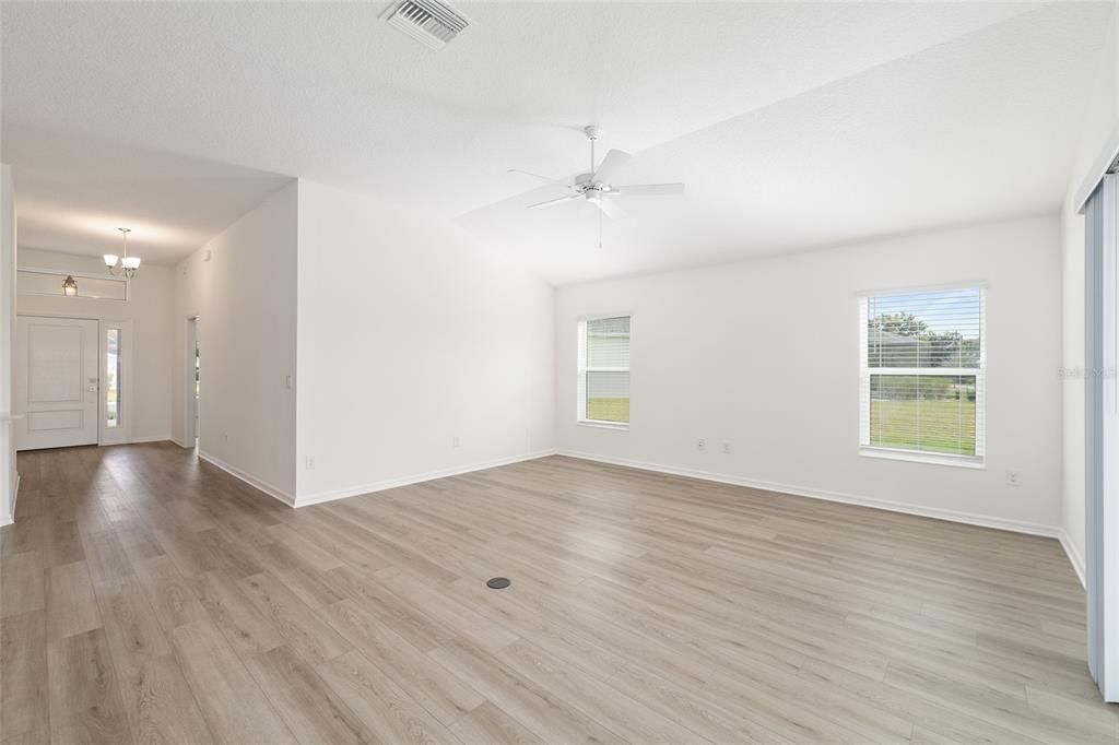 En Venta: $539,900 (3 camas, 2 baños, 1959 Pies cuadrados)