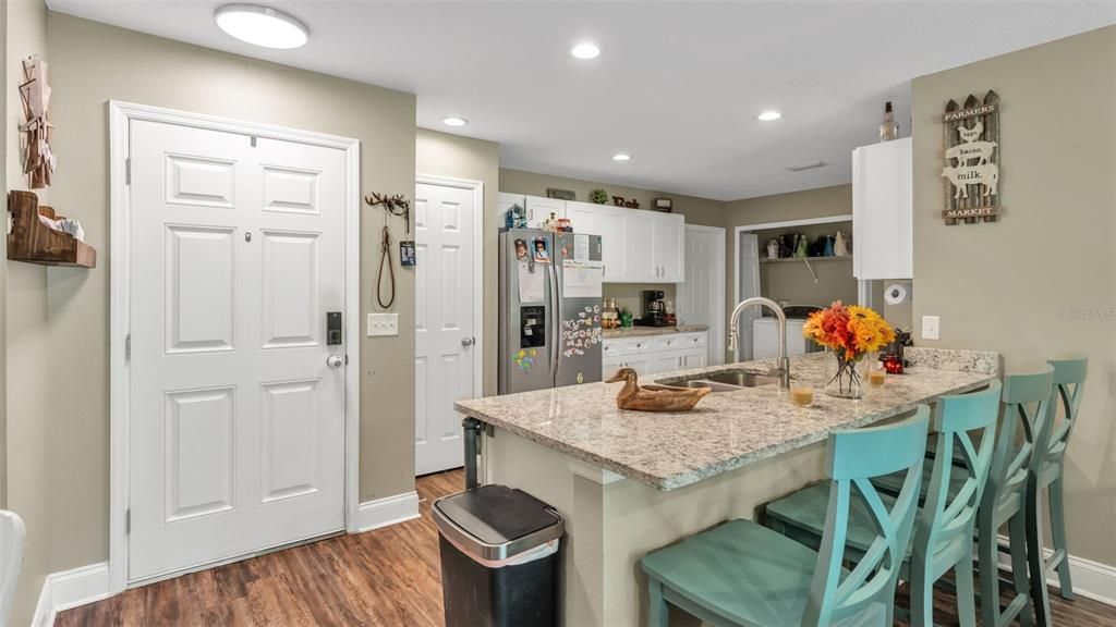 待售: $239,000 (3 贝兹, 2 浴室, 1193 平方英尺)