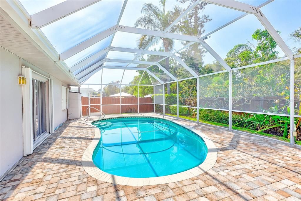 For Sale: $597,000 (3 beds, 2 baths, 1626 Square Feet)