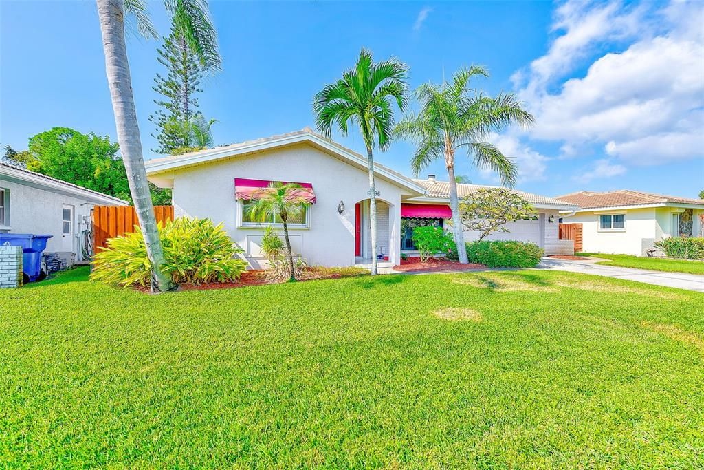 For Sale: $597,000 (3 beds, 2 baths, 1626 Square Feet)