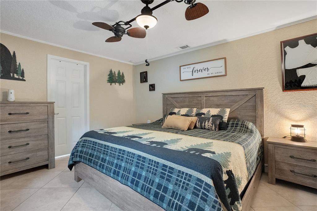 На продажу: $365,000 (3 спален, 2 ванн, 1794 Квадратных фут)