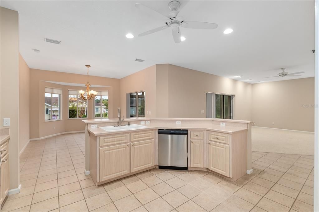 出租: $1,980 (2 贝兹, 2 浴室, 1733 平方英尺)