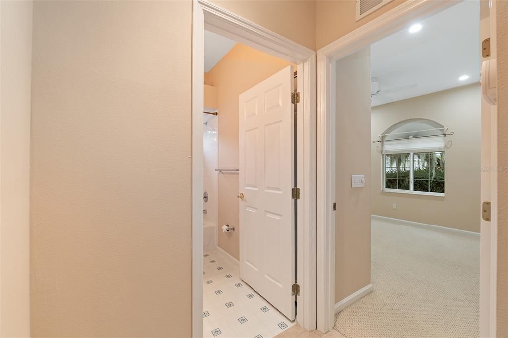 出租: $1,980 (2 贝兹, 2 浴室, 1733 平方英尺)