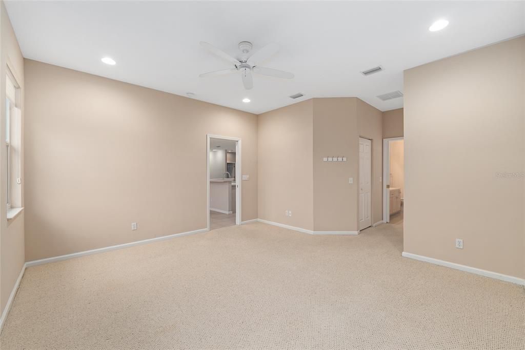 出租: $1,980 (2 贝兹, 2 浴室, 1733 平方英尺)