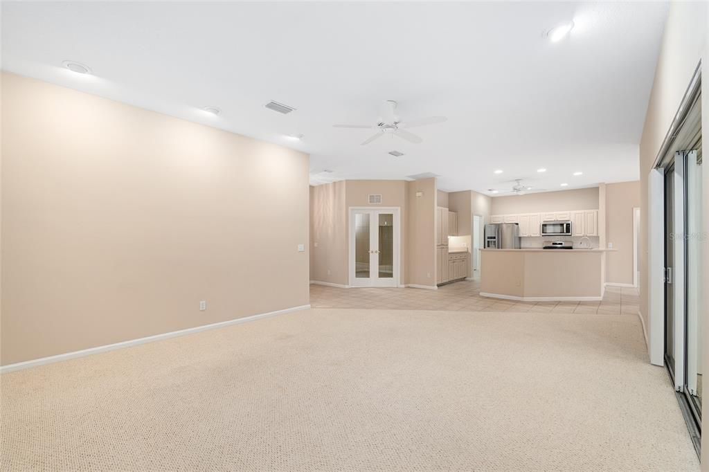 出租: $1,980 (2 贝兹, 2 浴室, 1733 平方英尺)