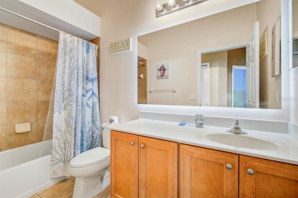 For Rent: $800 (1 beds, 1 baths, 300 Square Feet)