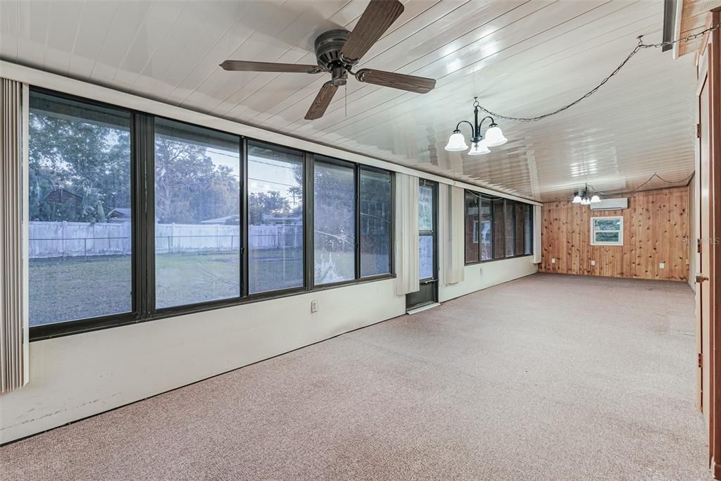 For Sale: $242,500 (3 beds, 2 baths, 1515 Square Feet)