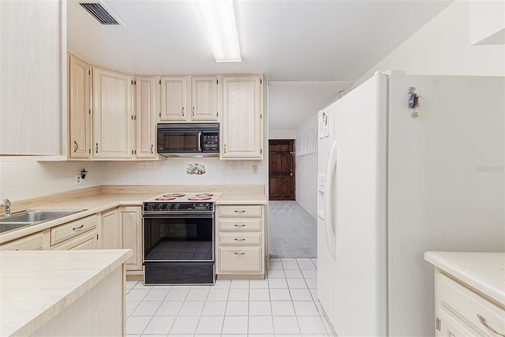 For Sale: $242,500 (3 beds, 2 baths, 1515 Square Feet)