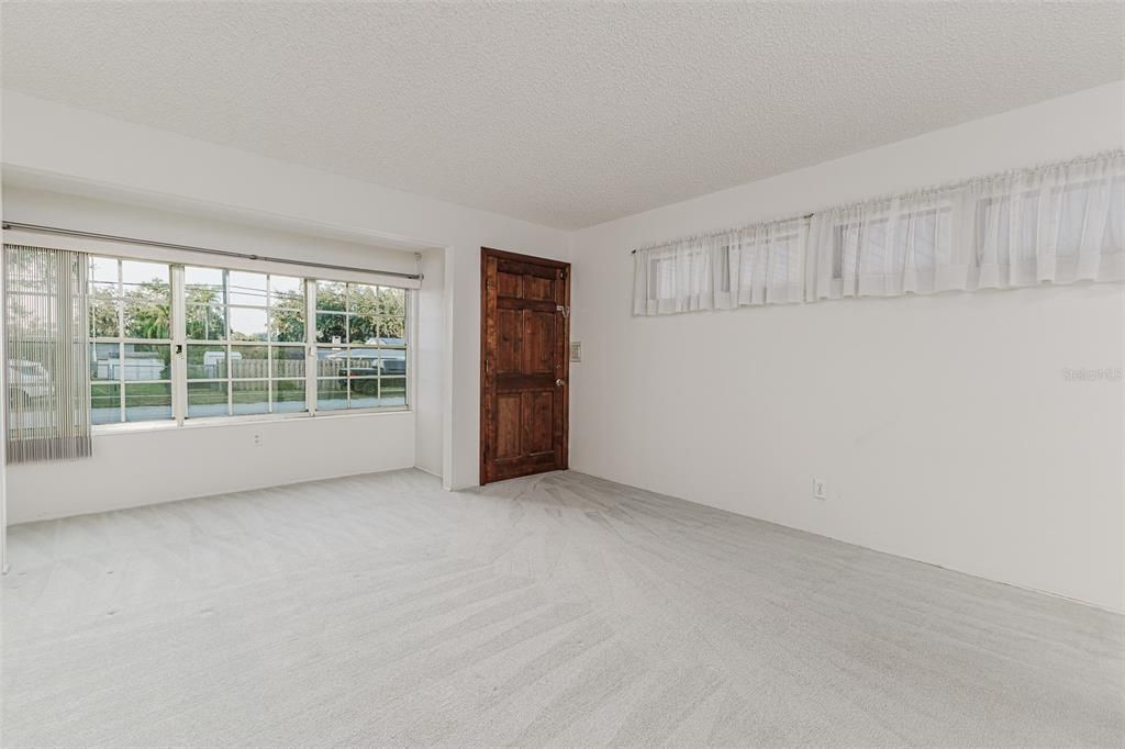 For Sale: $242,500 (3 beds, 2 baths, 1515 Square Feet)