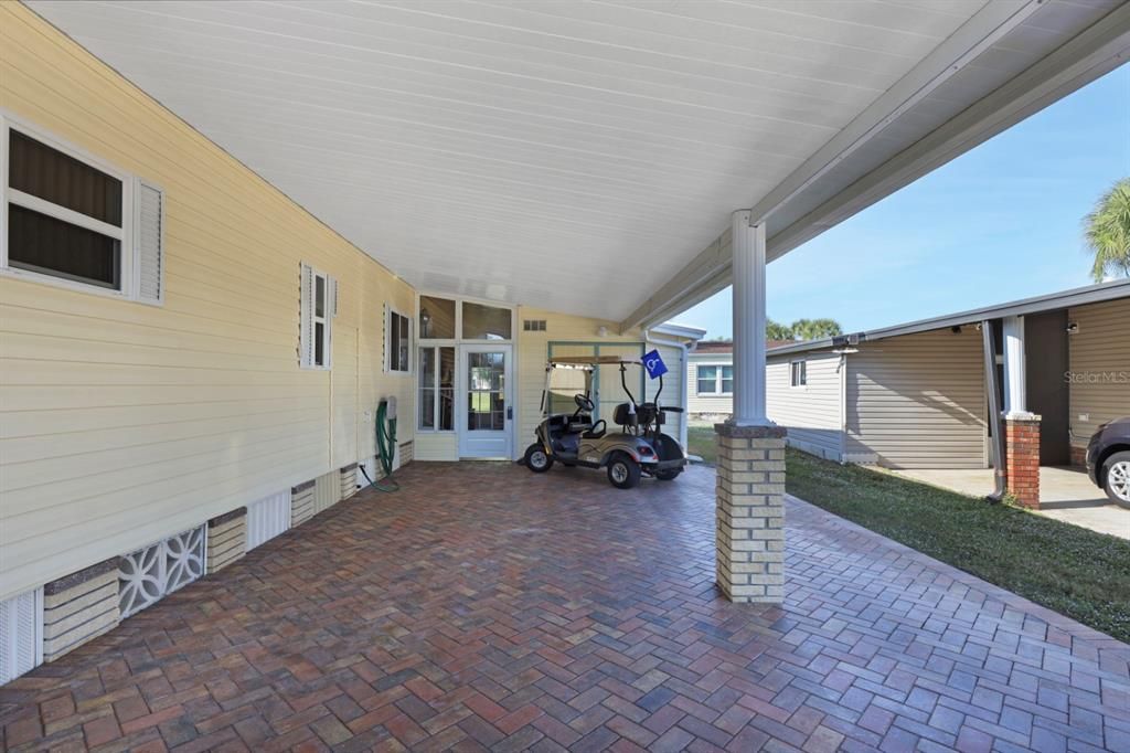 For Sale: $225,000 (2 beds, 2 baths, 1202 Square Feet)