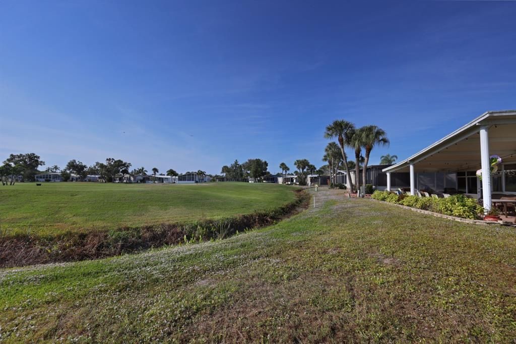 For Sale: $225,000 (2 beds, 2 baths, 1202 Square Feet)