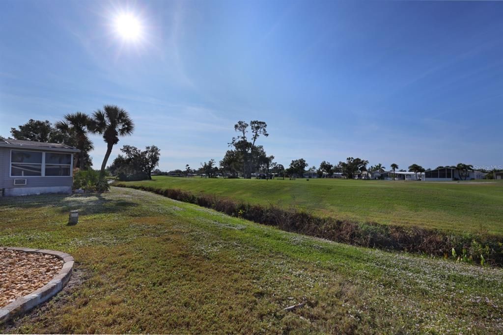 For Sale: $225,000 (2 beds, 2 baths, 1202 Square Feet)