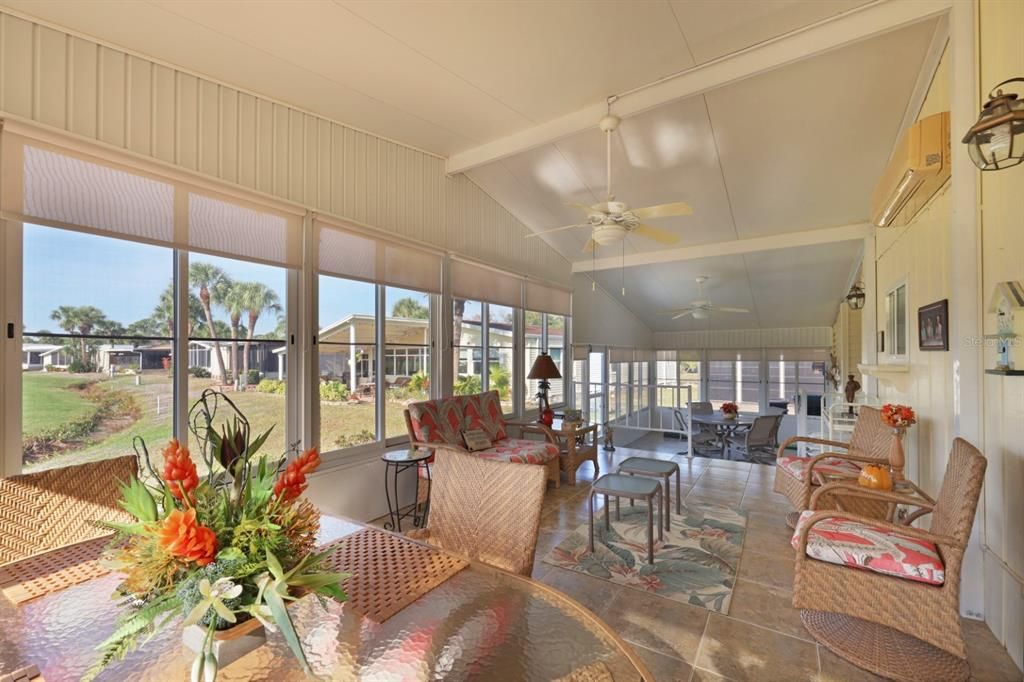 For Sale: $225,000 (2 beds, 2 baths, 1202 Square Feet)