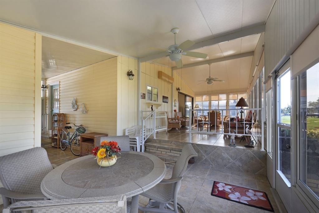 For Sale: $225,000 (2 beds, 2 baths, 1202 Square Feet)