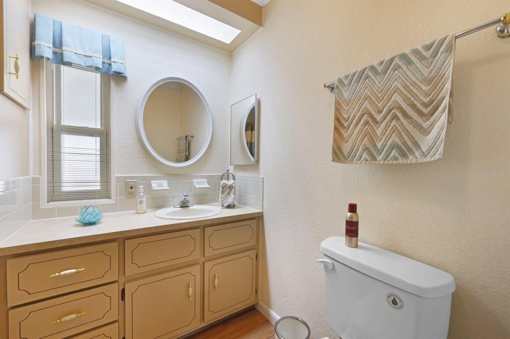 For Sale: $225,000 (2 beds, 2 baths, 1202 Square Feet)