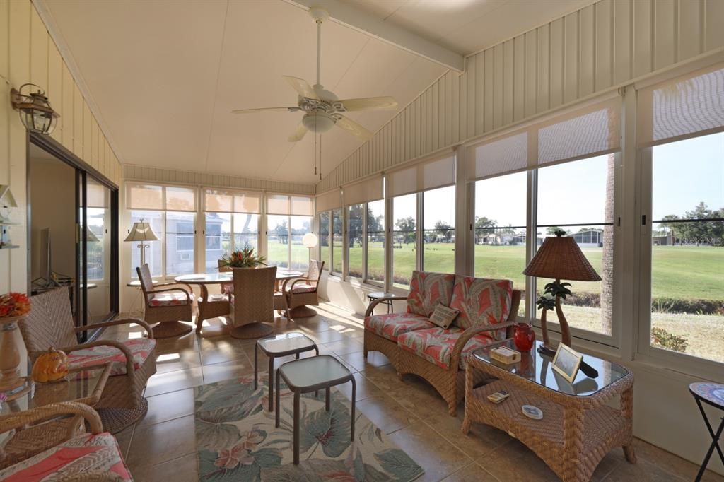 For Sale: $225,000 (2 beds, 2 baths, 1202 Square Feet)