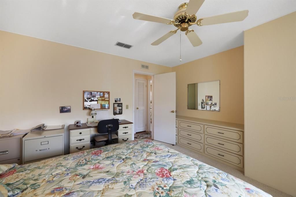 For Sale: $225,000 (2 beds, 2 baths, 1202 Square Feet)