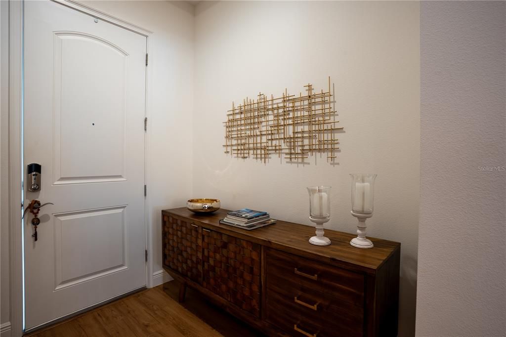 For Sale: $570,000 (4 beds, 2 baths, 2081 Square Feet)