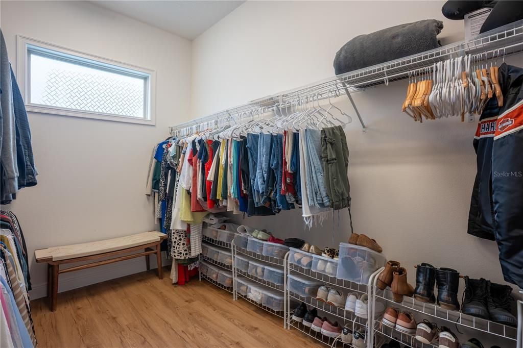 For Sale: $570,000 (4 beds, 2 baths, 2081 Square Feet)