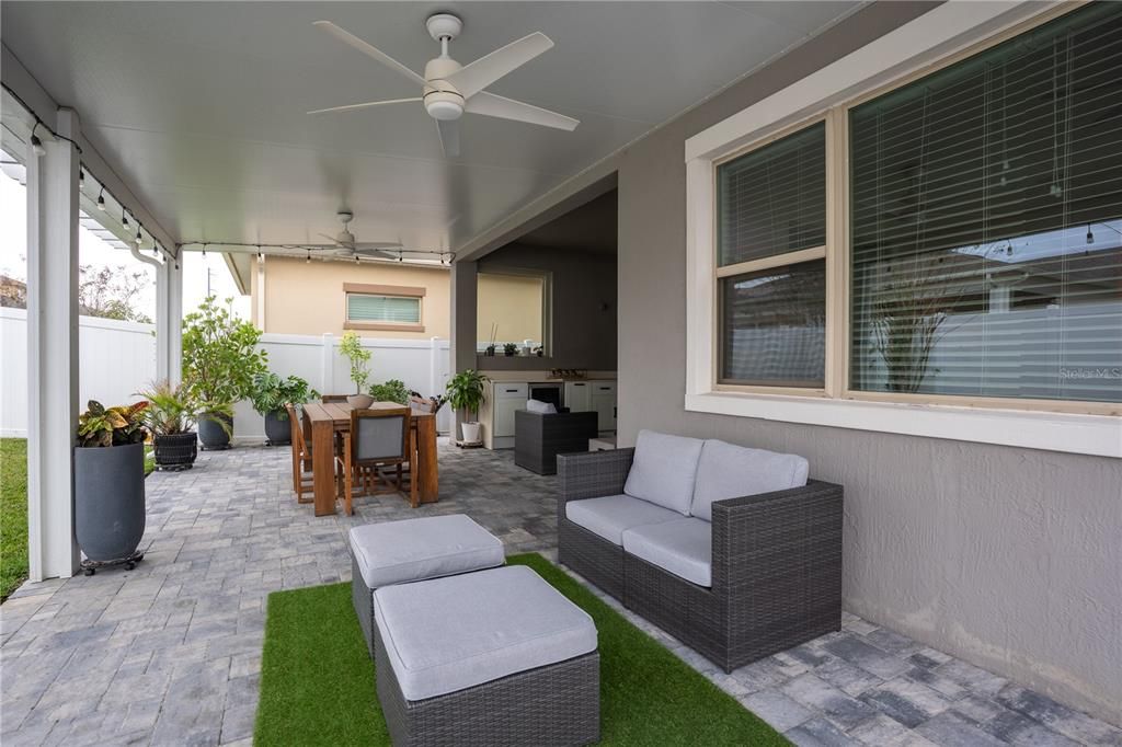 For Sale: $570,000 (4 beds, 2 baths, 2081 Square Feet)