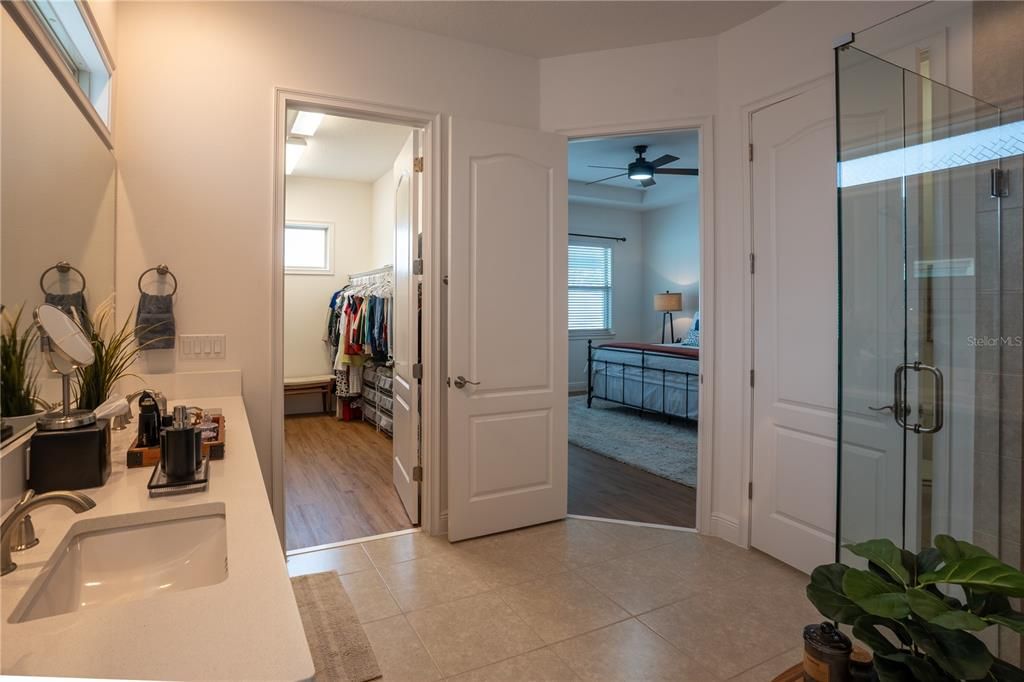 For Sale: $570,000 (4 beds, 2 baths, 2081 Square Feet)