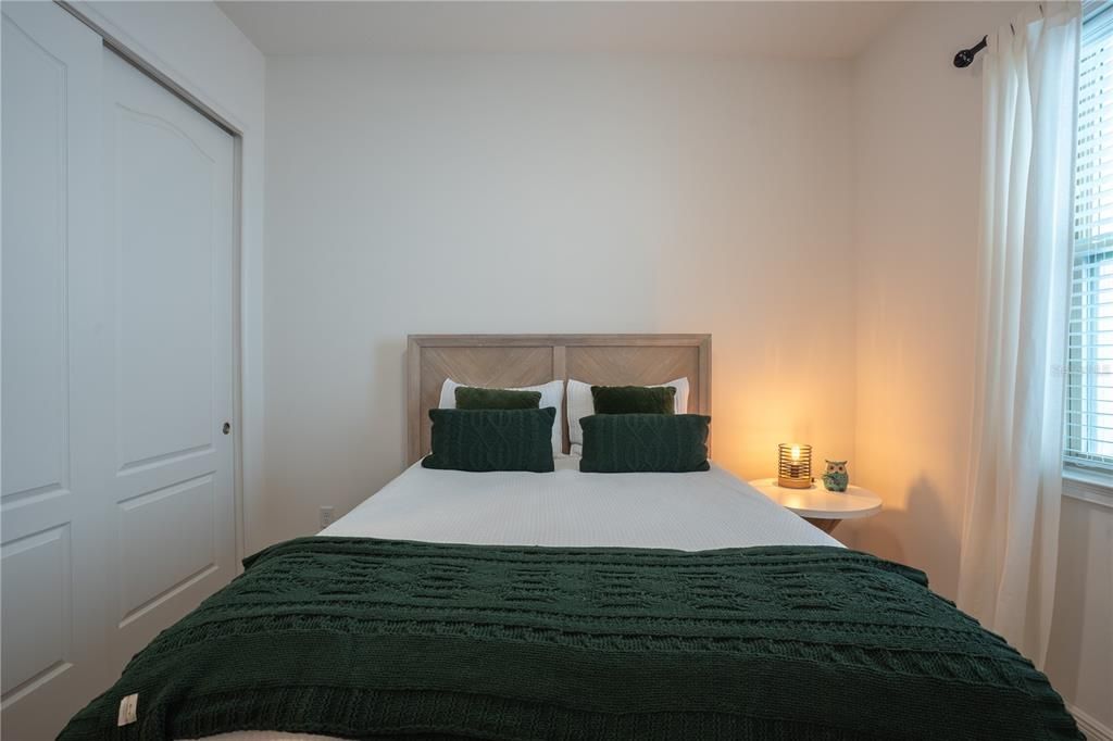 For Sale: $570,000 (4 beds, 2 baths, 2081 Square Feet)