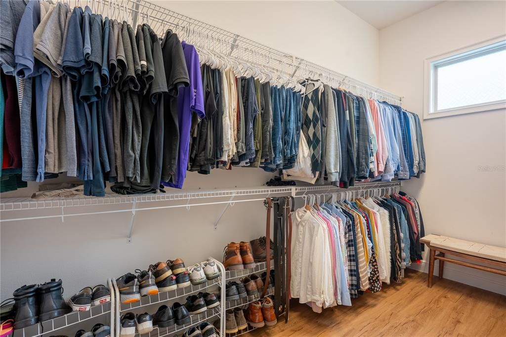 For Sale: $570,000 (4 beds, 2 baths, 2081 Square Feet)