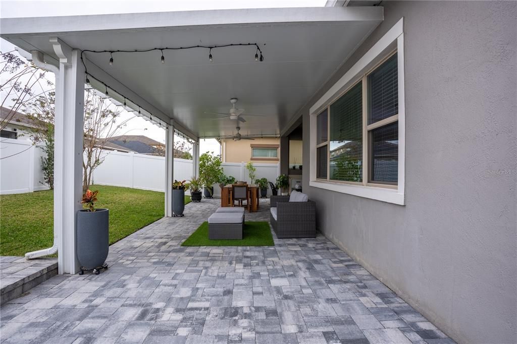 For Sale: $570,000 (4 beds, 2 baths, 2081 Square Feet)