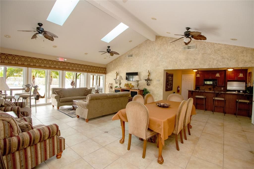 En Venta: $140,000 (2 camas, 1 baños, 800 Pies cuadrados)