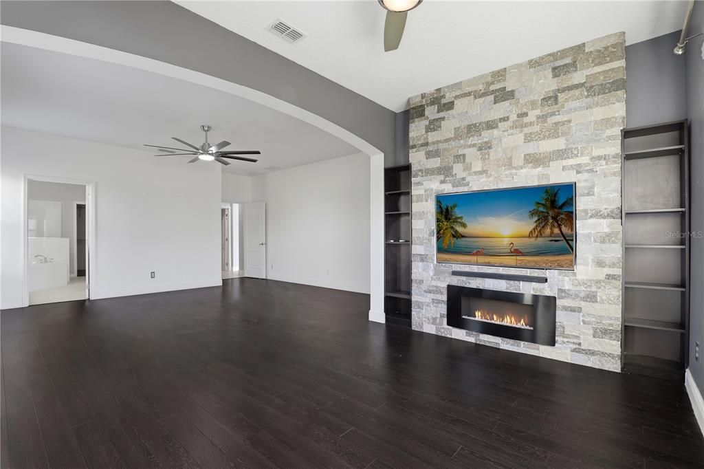 На продажу: $750,000 (4 спален, 3 ванн, 4084 Квадратных фут)