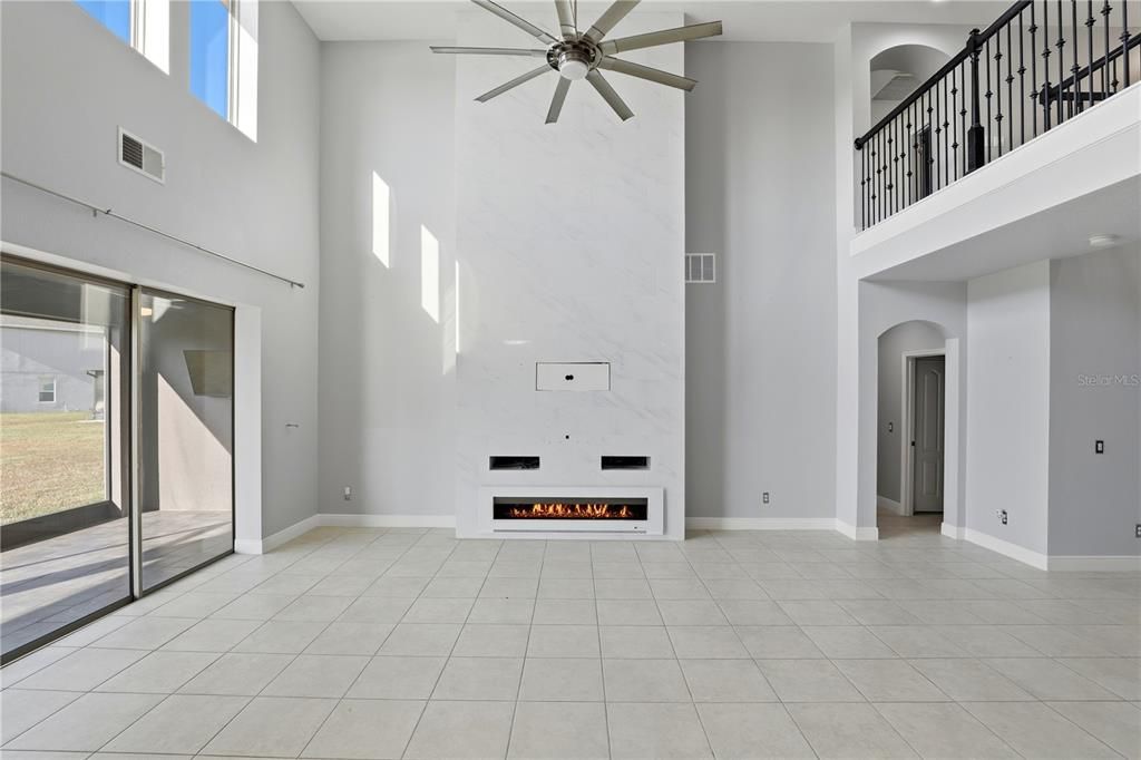 На продажу: $750,000 (4 спален, 3 ванн, 4084 Квадратных фут)