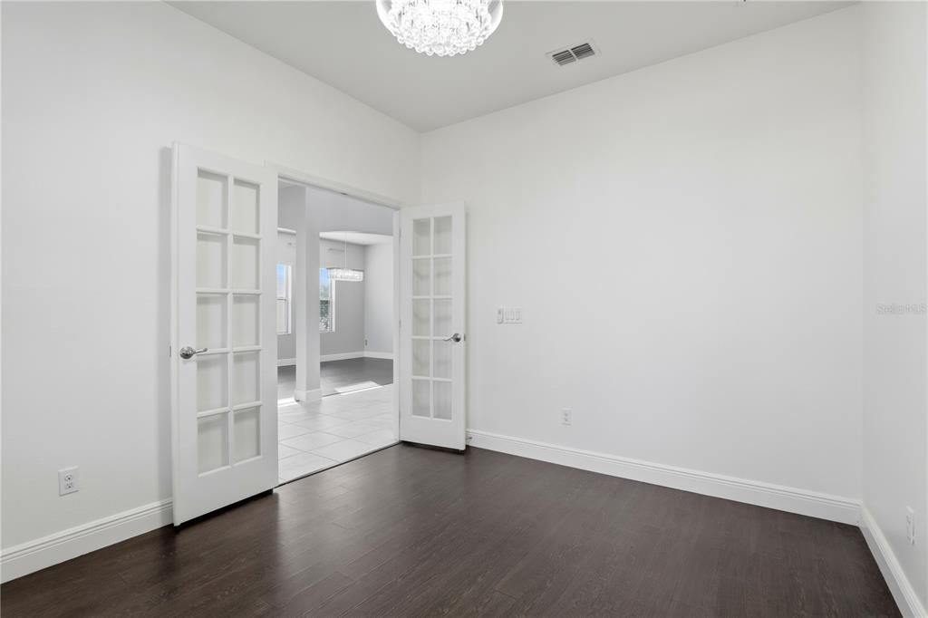 На продажу: $750,000 (4 спален, 3 ванн, 4084 Квадратных фут)