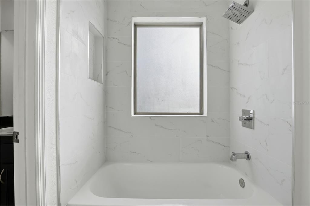 На продажу: $750,000 (4 спален, 3 ванн, 4084 Квадратных фут)