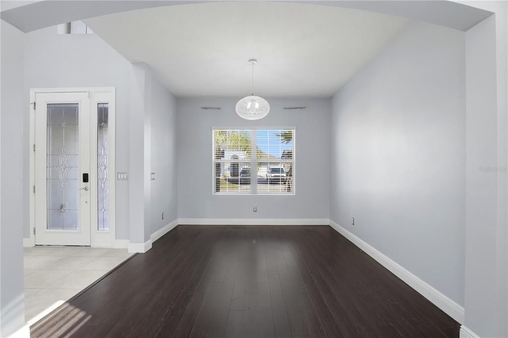 На продажу: $750,000 (4 спален, 3 ванн, 4084 Квадратных фут)