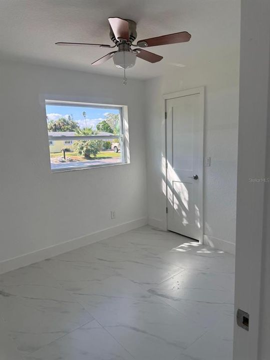 待售: $379,990 (3 贝兹, 1 浴室, 1247 平方英尺)