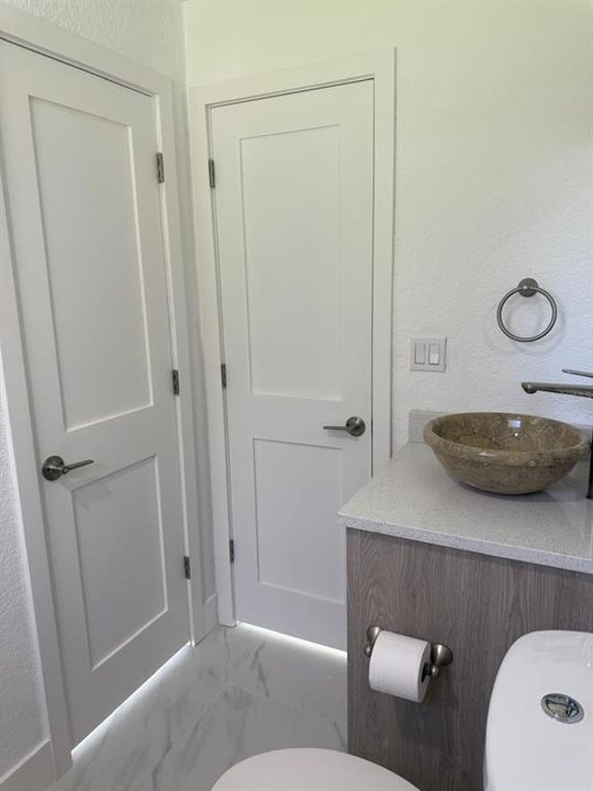 待售: $379,990 (3 贝兹, 1 浴室, 1247 平方英尺)