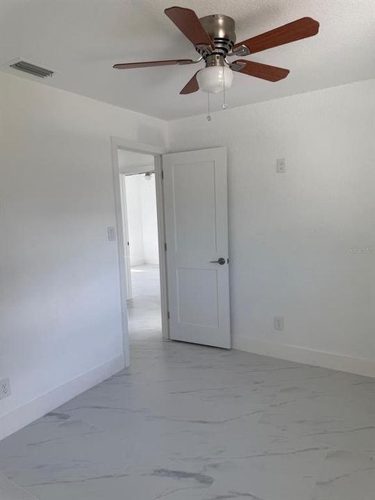 待售: $379,990 (3 贝兹, 1 浴室, 1247 平方英尺)